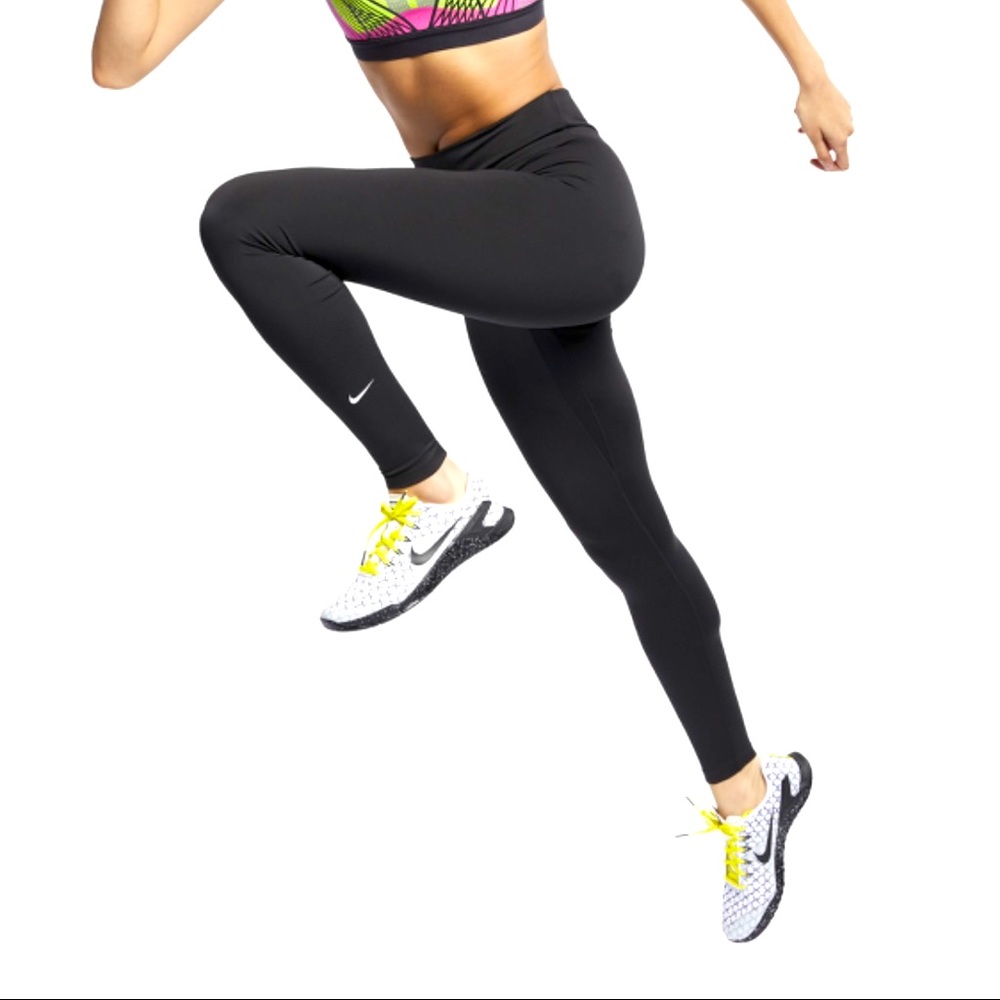 Nike One Dri-Fit Black Women’s Tights Size Medium 8/10